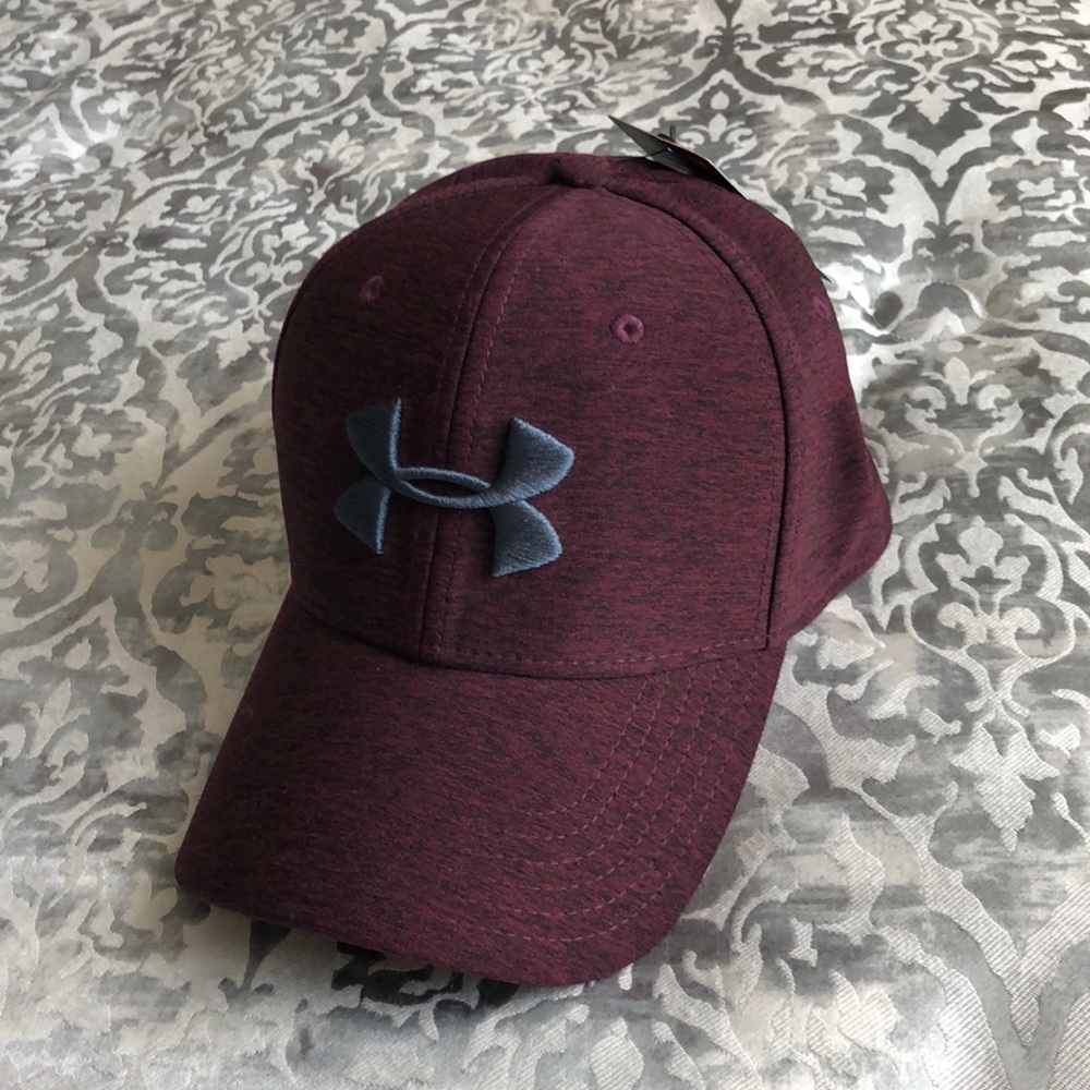 Under Armour Maroon Cooling Hat M/L